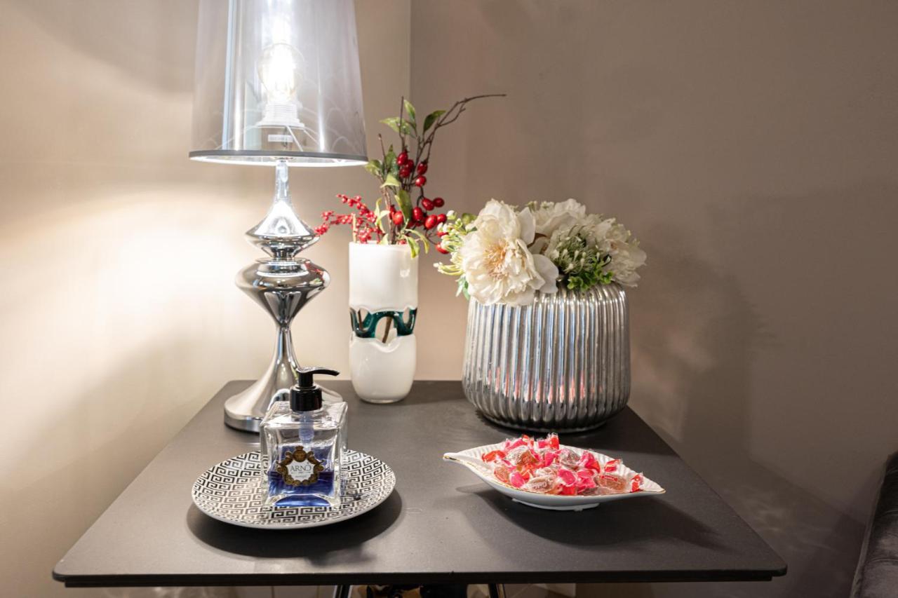רומא Cardilli Luxury Rooms מראה חיצוני תמונה